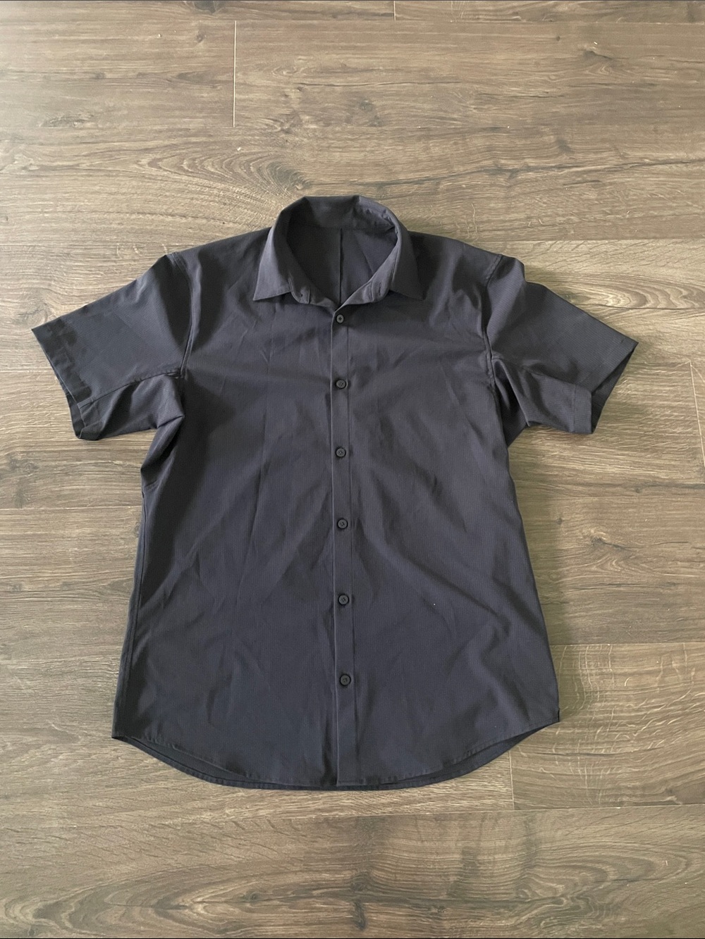 Men's Lululemon Athletica Black Short Sleeve Button-Up Shirt, Size Large